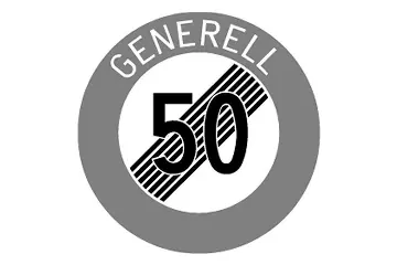 Fahrschulauto auf der Strasse mit eingeblendeten Tempolimit-Schildern 30, 50, 60 und 80 km/h – Geschwindigkeits-Erkennung